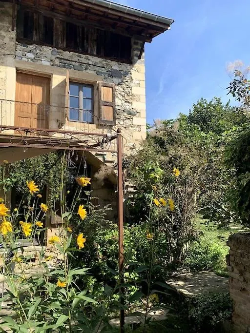 Holiday home Notre Maison De Famille, La Maison De Shaoni Saint-Romans  France