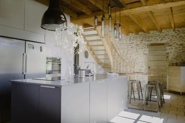 Notre Maison De Famille, La Maison De Shaoni Saint-Romans  France